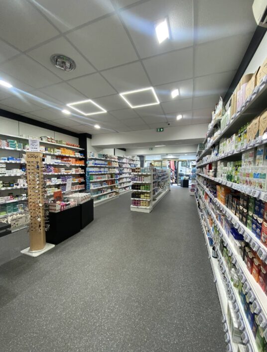 PHARMACIE VAUBAN MATTEI NICE, 260 M² POUR VOUS CONSEILLER ET VOUS GUIDER AU QUOTIDIEN