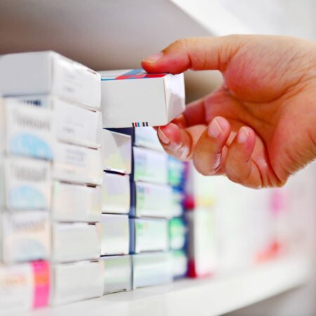 PHARMACIE VAUBAN MATTEI NICE, 260 M² POUR VOUS CONSEILLER ET VOUS GUIDER AU QUOTIDIEN